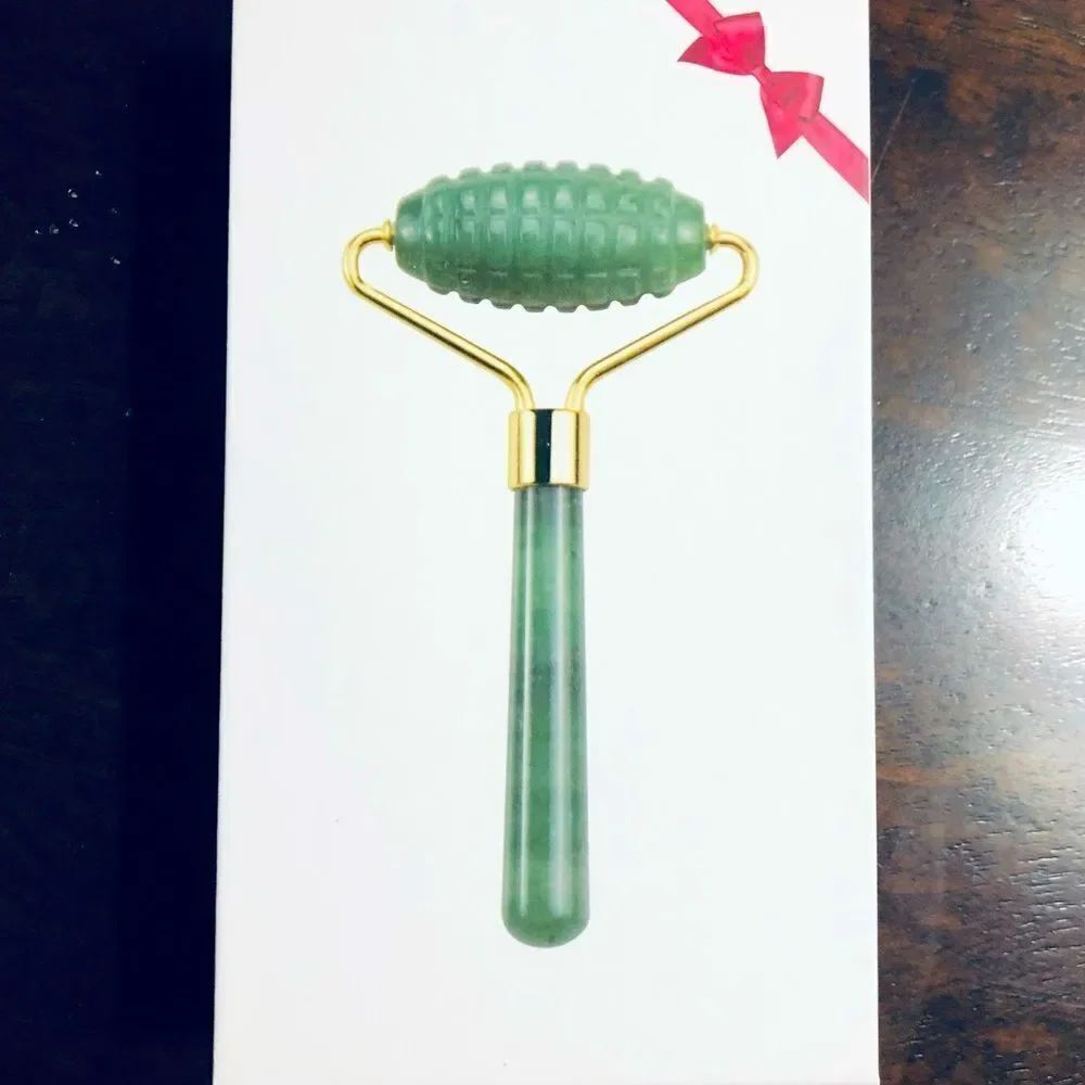 NWT Jade Facial Face Roller